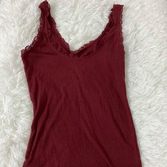 SOLD Hollister Burgundy Lace Trim V Neck Tank Top - Picture 5 of 6
